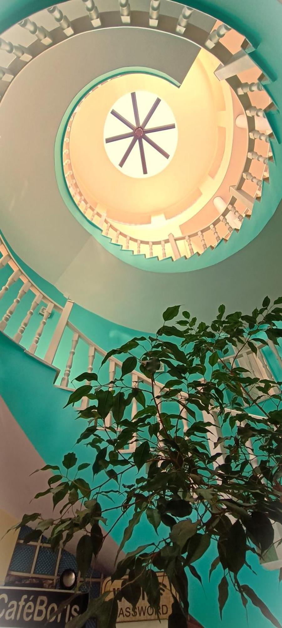 The Golden Rooster Hostel ติรานา ภายนอก รูปภาพ